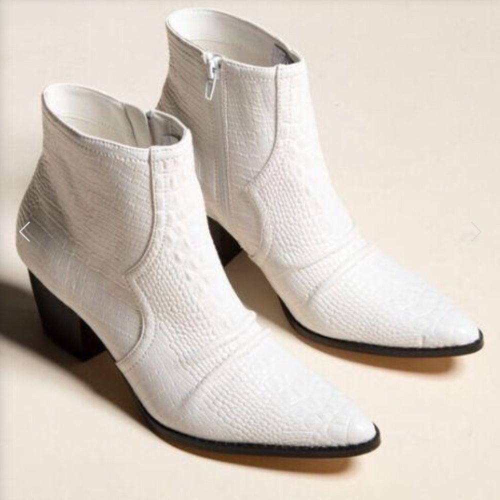 Coconuts By Matisse Booties - image 1